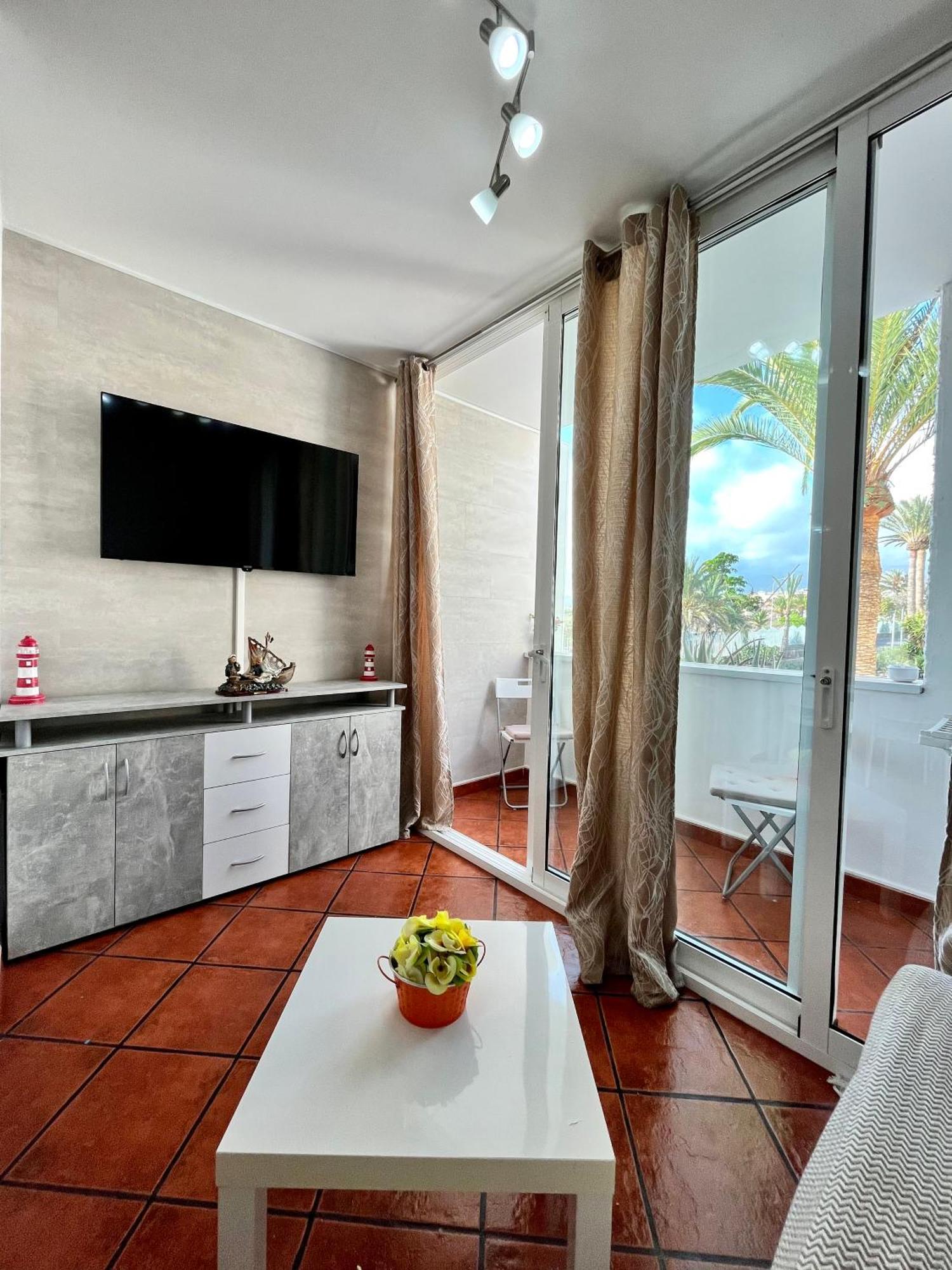 Primavera Holiday Apartment Arona  Buitenkant foto